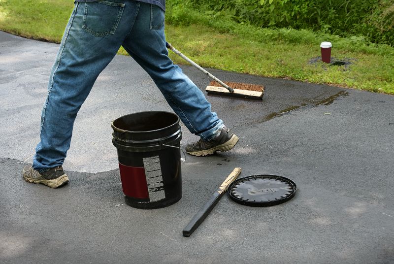 Asphalt Driveway Sealcoating