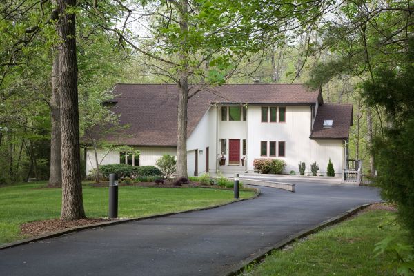 Driveway Sealcoating Service